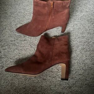 Chic Tan Suede Heeled Boots